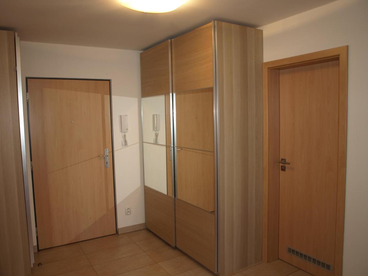 Apartman Self Check In/Out Vrchlabi Bagian luar foto